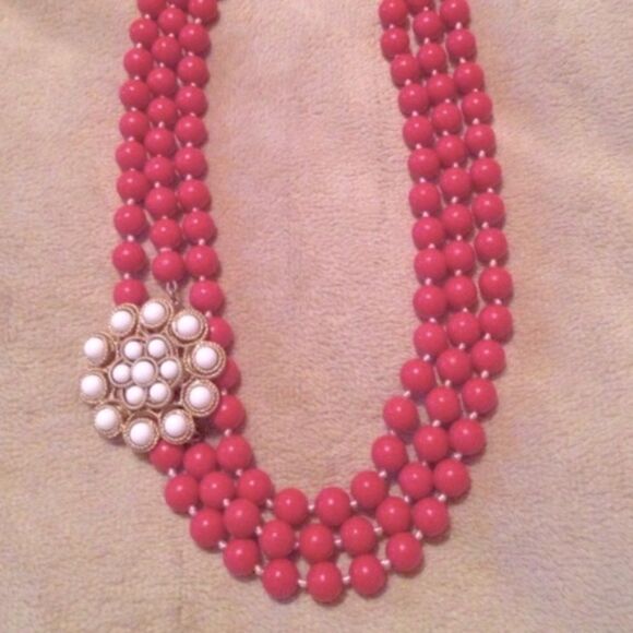 stella & dot ~  la coco red necklace & paradise brooch set - Picture 5 of 11
